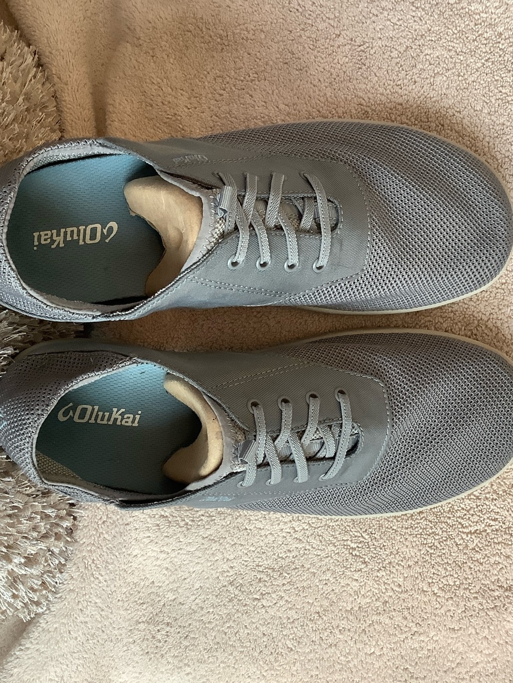 OluKai Men's Light Gray Mesh Lace-Up Sneakers